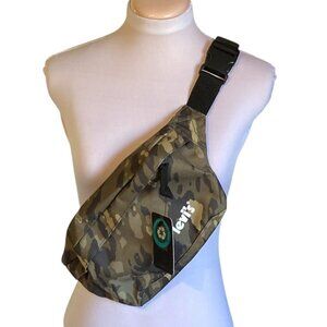 Levi's Green Camo Fanny Pack Cross Body Sling Belt Bag Zipper‎ Lightweight NEW